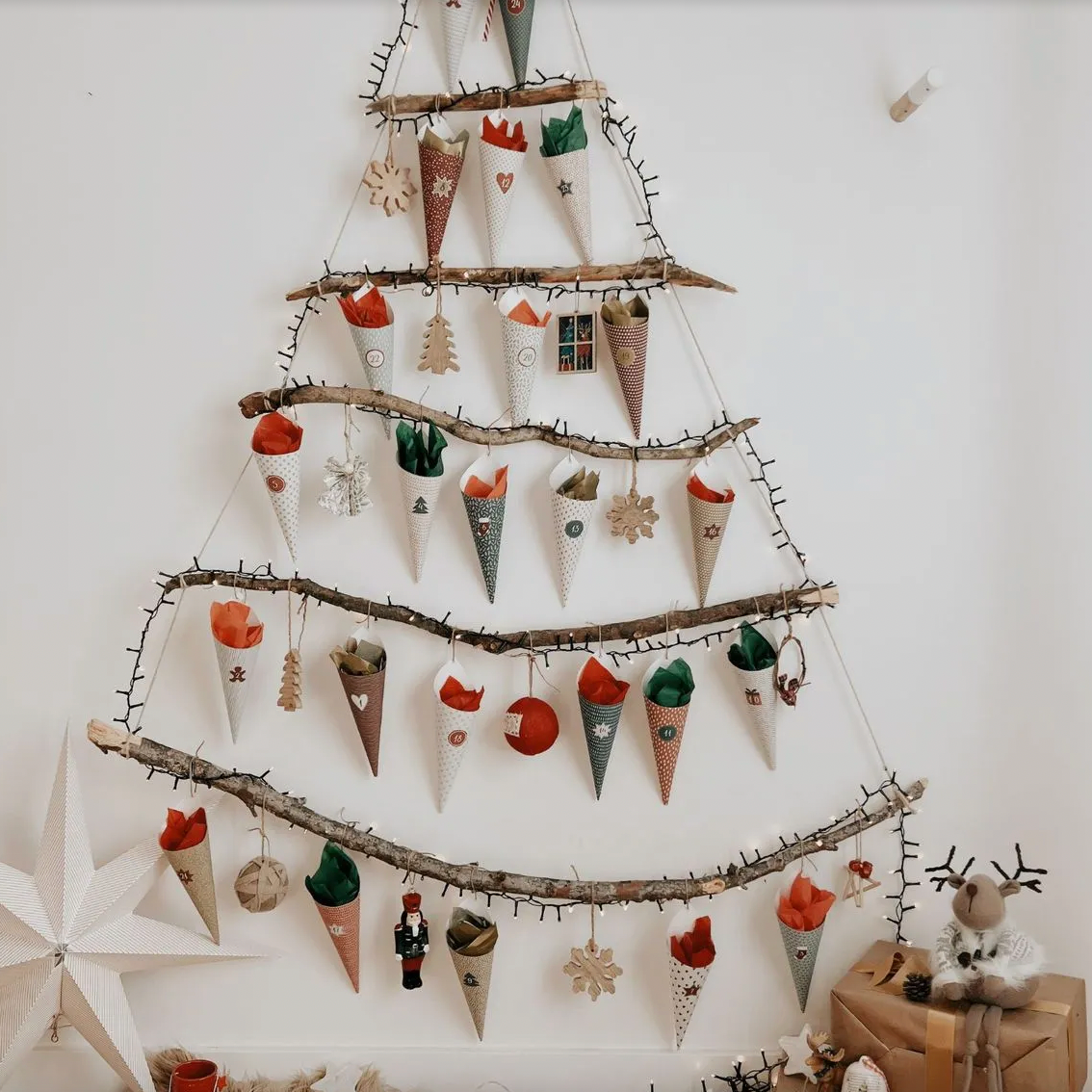 Simón Coll DIY Chocolate Advent Calendar / 24 pieces