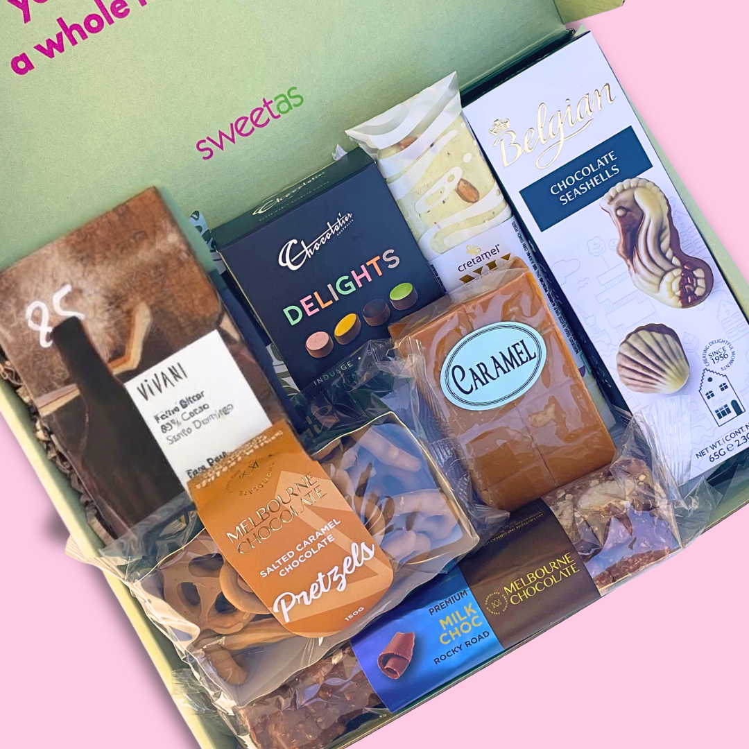 Gourmet Foodies Gift Hamper – A Luxurious Selection of Artisan Sweets