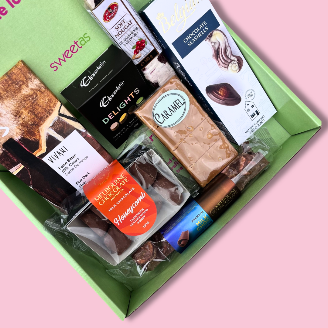 Gourmet Foodies Gift Hamper – A Luxurious Selection of Artisan Sweets