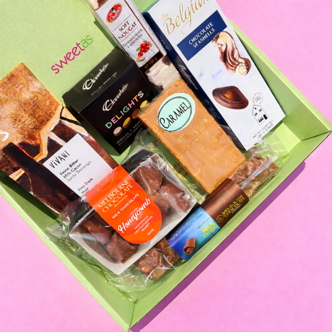 Gourmet Foodies Gift Hamper – A Luxurious Selection of Artisan Sweets